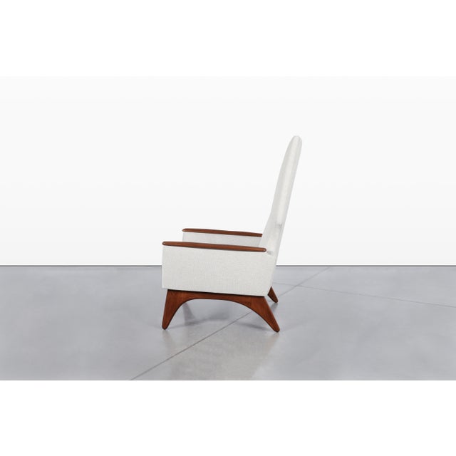 Mid-Century Modern Sculptural Walnut Lounge Chairs by Kroehler For Sale - Image 10 of 15