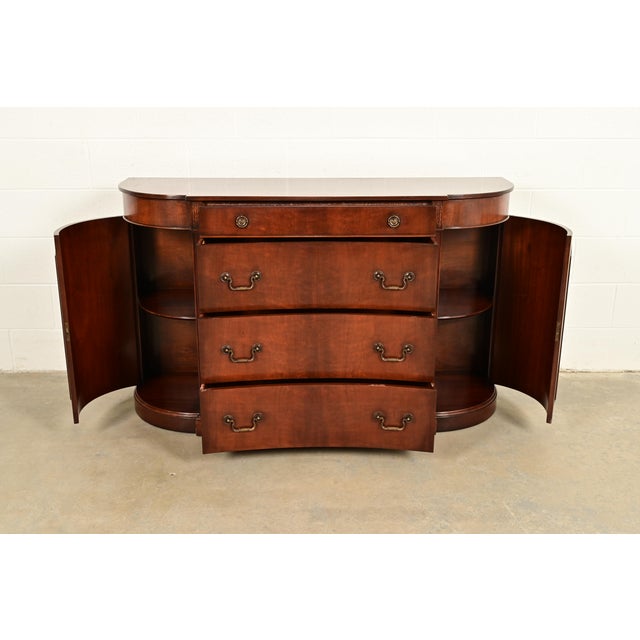 1940s Charak Furniture Georgian Mahogany Sideboard Buffet or Bar Cabinet, 1940s For Sale - Image 5 of 18