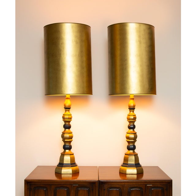 Mid 20th Century Hollywood Regency Metal Cast Black/Gold Lamp Pair For Sale In Seattle - Image 6 of 6