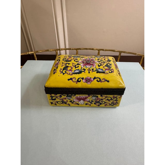 Chinoiserie Yellow Famille Rose Porcelain Lidded Box With Hand-Painted Florals and Metal Mount For Sale - Image 12 of 18