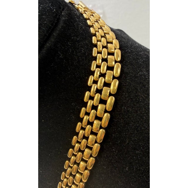 Metal Trifari 80s Panther Link Purple Lucite Cabachon Gold Toned Necklace Vintage For Sale - Image 7 of 8