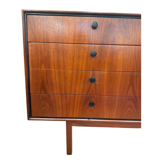 1960s Jack Cartwright for Founders Walnut Dresser For Sale - Image 10 of 15