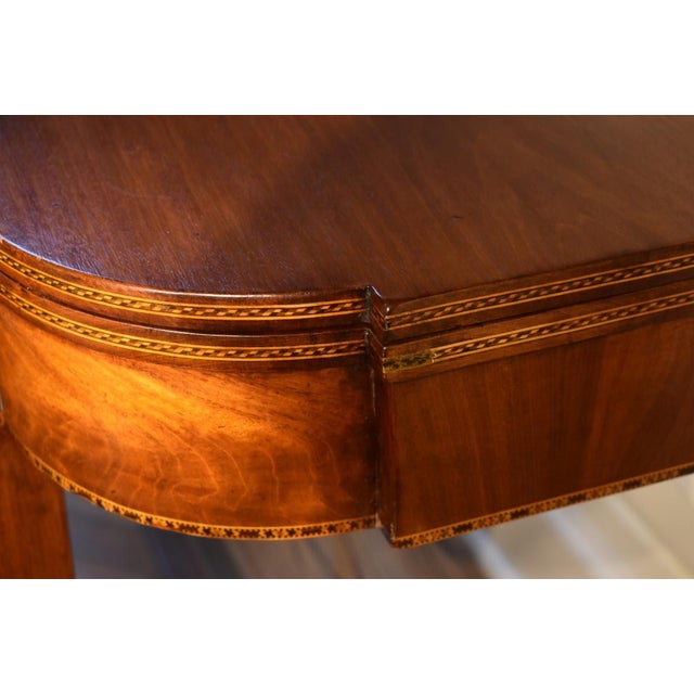 Hepplewhite Antique American Inlaid Mahogany Hepplewhite Folding Top Games Table For Sale - Image 3 of 7