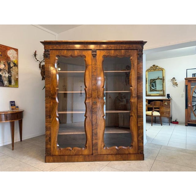 Biedermeier Display Cabinet in Walnut For Sale - Image 14 of 18