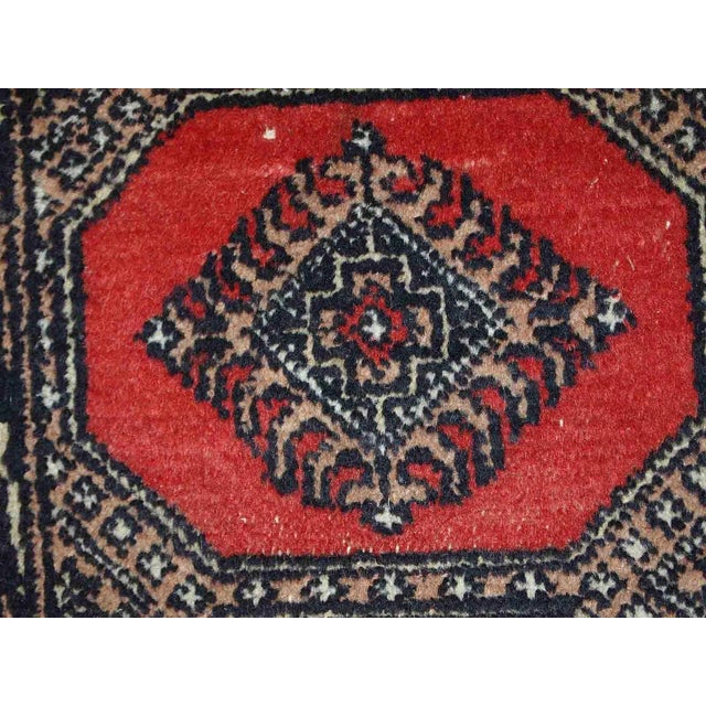 1970s 1970s Handmade Vintage Pakistani Lahore Distressed Rug For Sale - Image 5 of 8