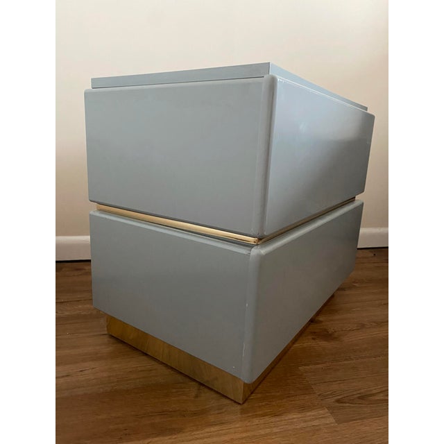 Postmodern 1980s Lane Post Modern Lacquer and Brass Nighstand Side Table For Sale - Image 3 of 10