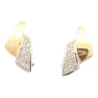 Late 20th Century Pair of Two Tone Diamond Earrings For Sale