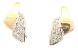 Late 20th Century Pair of Two Tone Diamond Earrings