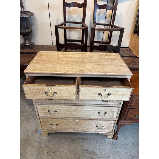 Traditional 18th Century Georgian Lightened Mahogany Chest of Drawers For Sale - Image 3 of 4