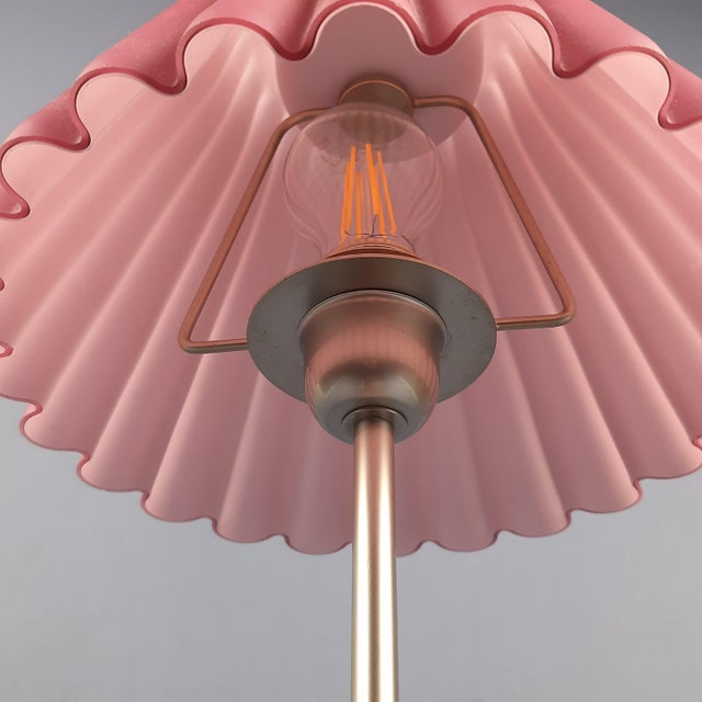 Modernist Pink Pleated Murano Glass Table Lamp, 1970s For Sale - Image 9 of 16