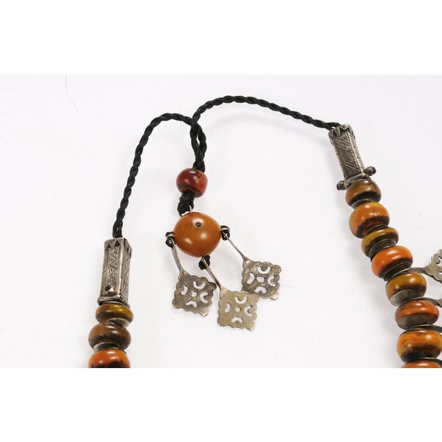 Late 20th Century Faux Amber Bead & Silver Necklace For Sale - Image 10 of 12
