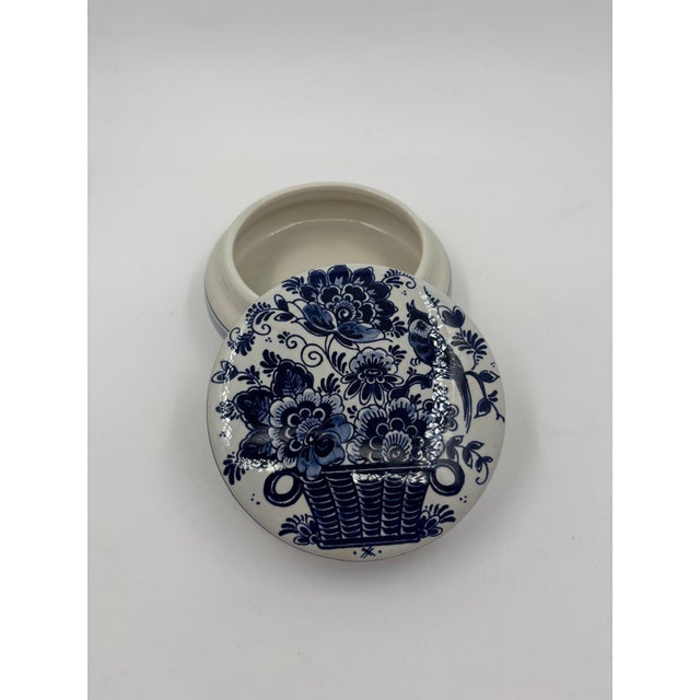 Hand-Painted Blue and White Ceramic Jar, Delft, Netherlands For Sale - Image 5 of 10