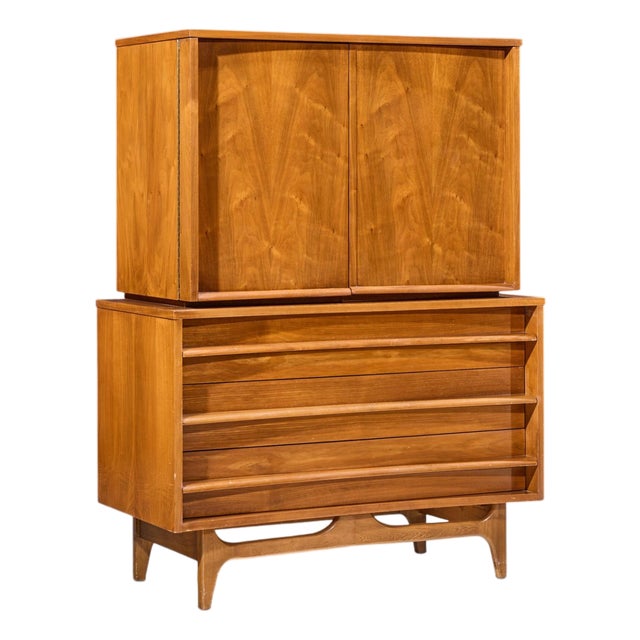 Young Manufacturing Mid Century Walnut Curved Gentlemans Chest Highboy Dresser For Sale