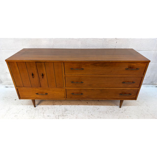 Mid-Century Modern Vintage Mid-Century Modern Walnut Credenza For Sale - Image 3 of 13