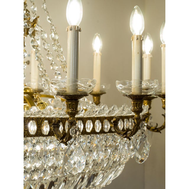 1940s Large Empire Style Oval Crystal 16-Light Hot Air Balloon Chandelier, 1940s For Sale - Image 5 of 18