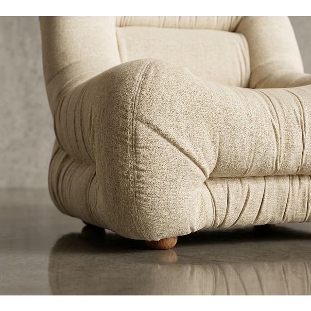 Mid-Century Modern Italian Cream Velvet Lounge Chairs, 1970s For Sale - Image 3 of 6