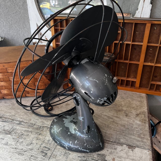 Vintage Westinghouse Oscillating Desk Fan Black Metal Industrial Style For Sale - Image 10 of 13