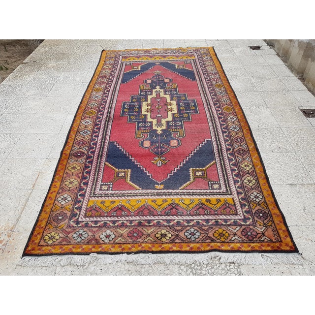 Vintage Red Turkish Taspinar Rug 4'11" X 9'7" For Sale - Image 10 of 10