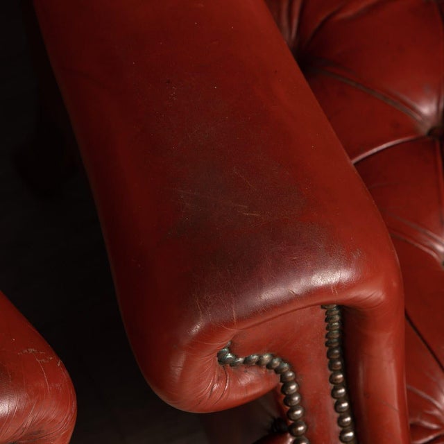 Set of English Leather Wing Back Armchairs, 1970s For Sale - Image 4 of 18