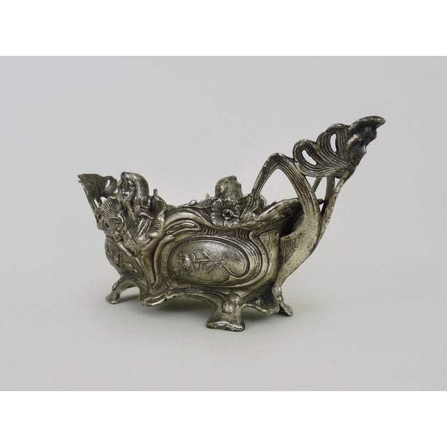 Silver bronze planter Art Nouveau era This planter is in very good condition and is of remarkable quality. It is very...