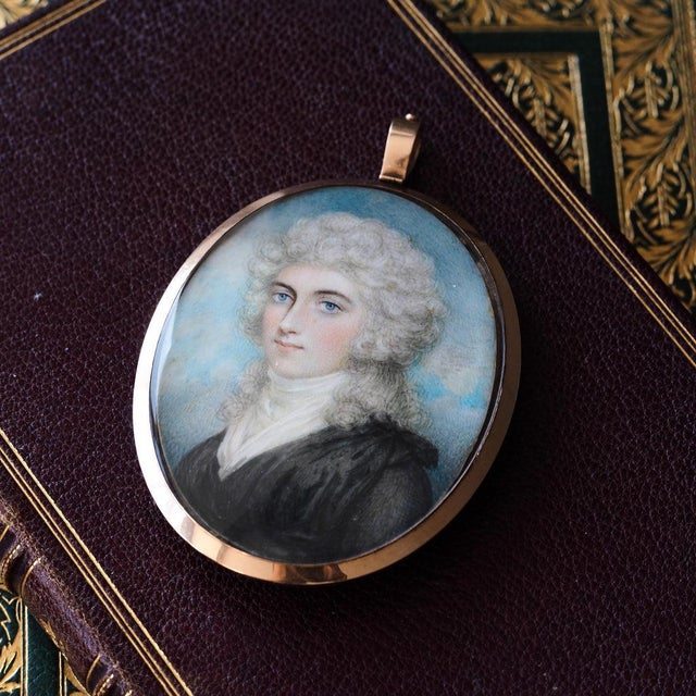 Ceramic Antique Georgian Portrait Miniature Pendant with 14K Gold Frame, 1800 For Sale - Image 7 of 18