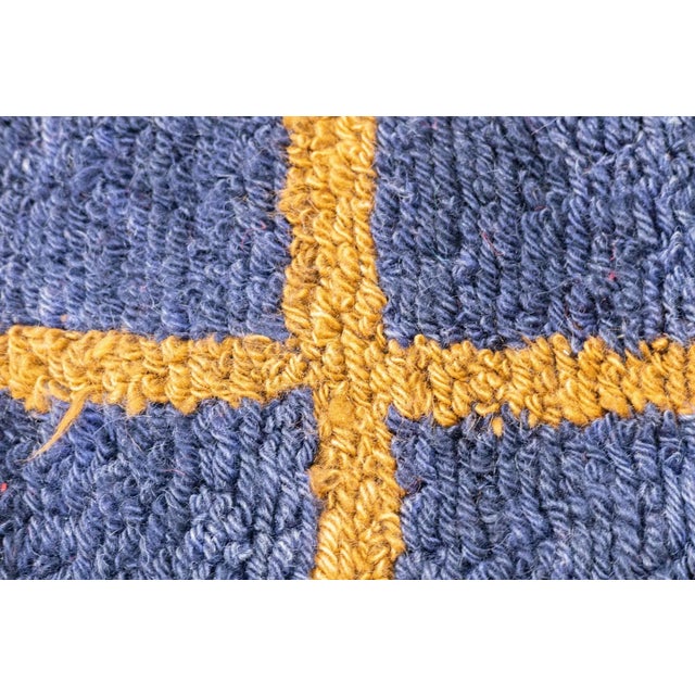 Traditional Vintage Swedish Rug 4'1'' x 4'10'' For Sale - Image 3 of 9