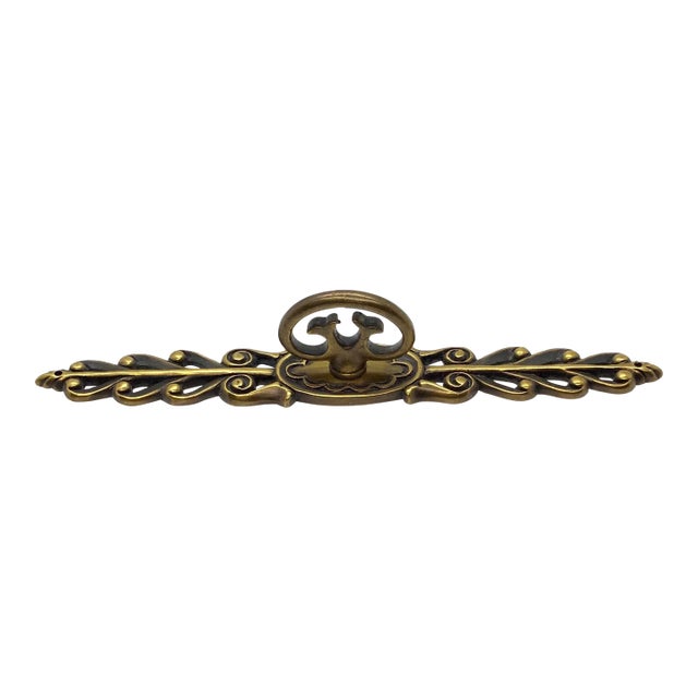 Baker Antique Brass Pull With Decorative Plate. For Sale