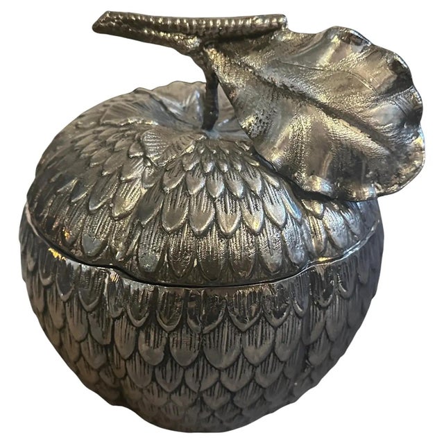 Elegant 1980s Italian Modern Pewter Ice Bucket by Mauro Manetti This handsome ice bucket is a fine example of modern...