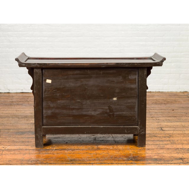 Chinese Antique Ming Dynasty Style Red Rose Console Cabinet with Everted Flanges For Sale In New York - Image 6 of 13