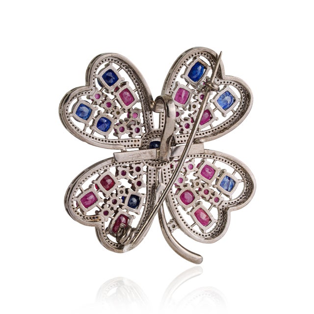 Art Deco Circa 1890s Style 6.25 Ct Ruby & Kyanite Four Leaf Clover Christmas Brooch Pendant For Sale - Image 3 of 15