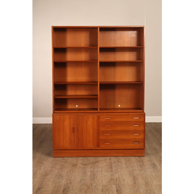 Danish Modern Teak Bookcase Hutch For Sale - Image 16 of 18