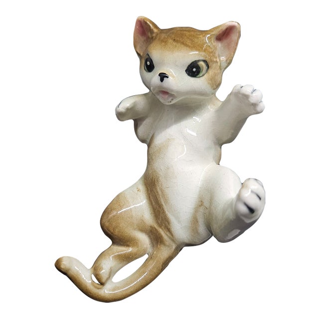 Vintage Ceramic or Porcelain Figurine of a Brown-and-White Tabby Kitten For Sale