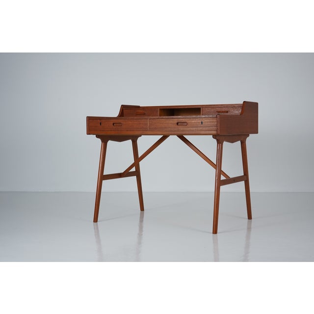 Arne Wahl Iversen Danish Model 64 Desk in Teak by Arne Wahl Iversen for Vinde Möbelfabrik, 1960 For Sale - Image 4 of 18