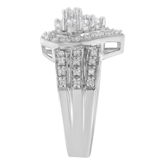 Early 21st Century 10K White Gold Diamond Cocktail Teardrop Ring (1/2 Cttw, H-I Color, SI2-I1 Clarity) - Size 7 For Sale - Image 5 of 7