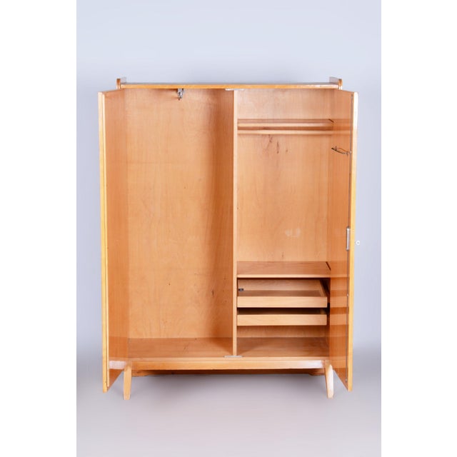 Mid-Century Modern Wardrobe in Ash by Tatra Pravenec, Czech, 1950s For Sale - Image 4 of 17