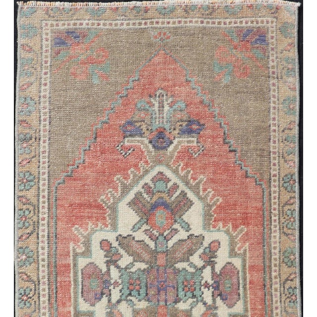 Mid 20th Century Vintage Turkish Oushak Rug in All-Over Sub-Geometric Medallion Design 1'8 X 3'4 For Sale - Image 5 of 9