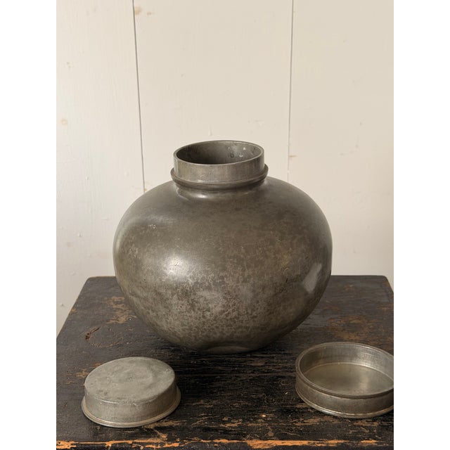 Early 20th Century Cast Zinc Small Urn For Sale - Image 9 of 10