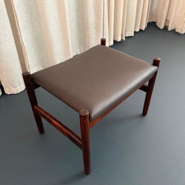 Hugo Frandsen 1960s Scandinavian Modern Leather and Rosewood Footstool Ottoman by Hugo Frandsen For Sale - Image 4 of 8