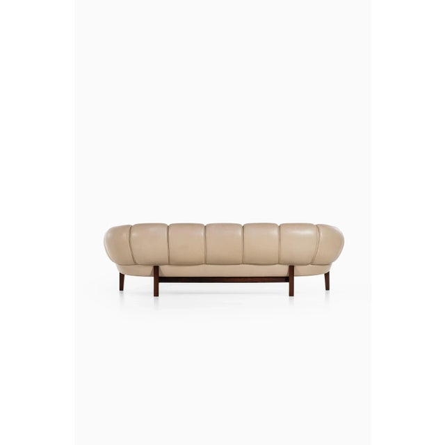Rosewood Model Croissant Sofa by Illum Wikkelsø, 1950s For Sale - Image 11 of 14
