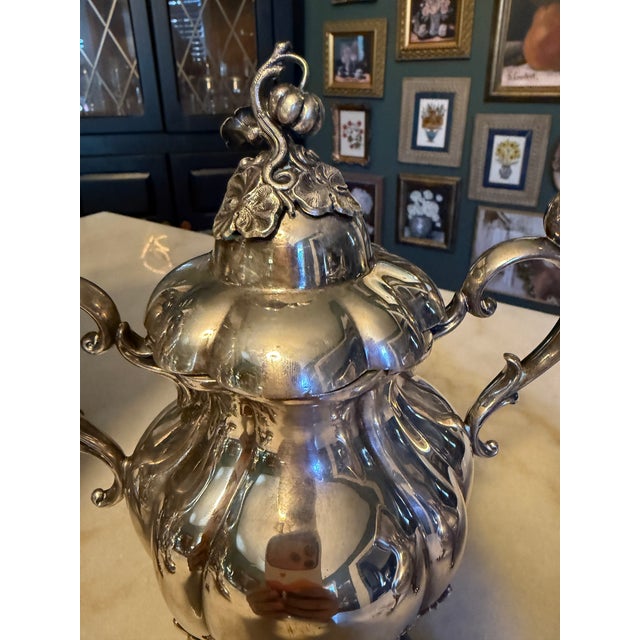 Victorian Vintage Reed & Barton "Winthrop" 1795 Silverplate Tea & Coffee Service With Working Tilting Kettle-on-Stand - Set of 4 For Sale - Image 3 of 18