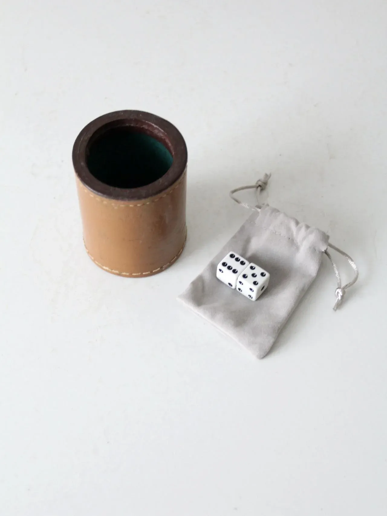Magic Vosom Leather Dice Cup Set, 5 Pieces Dice Cup+25