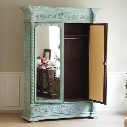 This impressive wardrobe was crafted around 1890 and has been given a fresh coat of paint. Stylishly and uniquely...