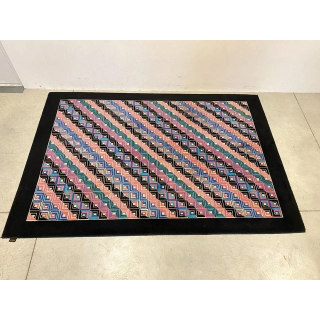Optical rug of Missoni, 80s, Model Diagonal, Color Summer, made of pure wool. This piece has an attribution mark, I am...