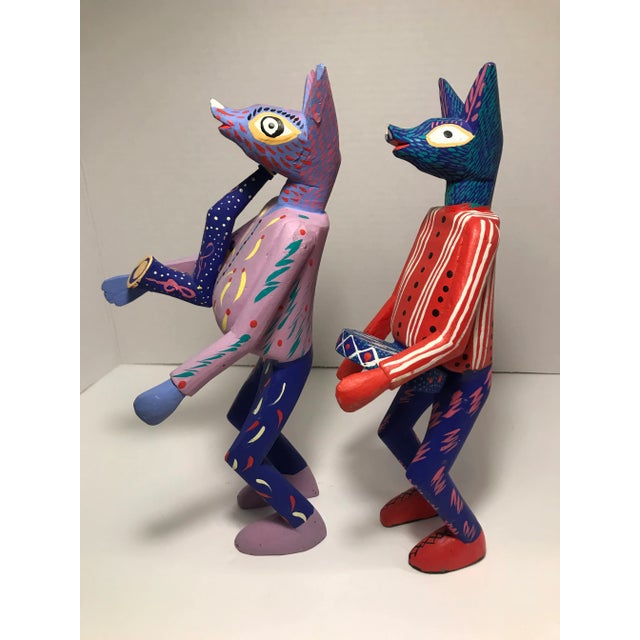 Vintage 1990s Pepe Santiago Signed Oxacan Hand Painted Wooden Figurines - Set of 2 For Sale - Image 4 of 10