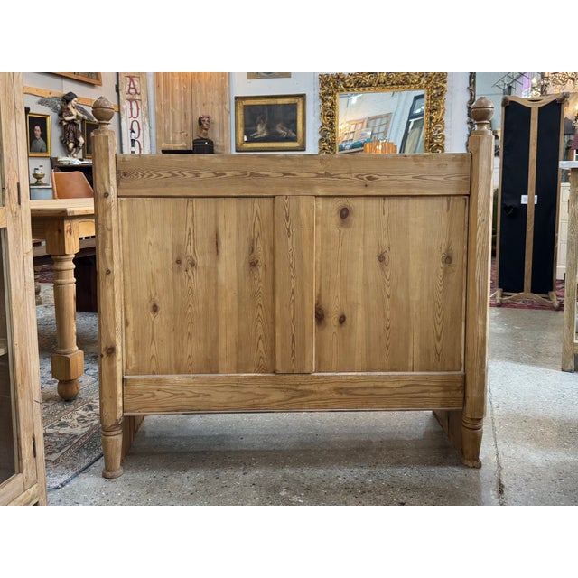 Tan 1920's English Pine Bench For Sale - Image 8 of 11