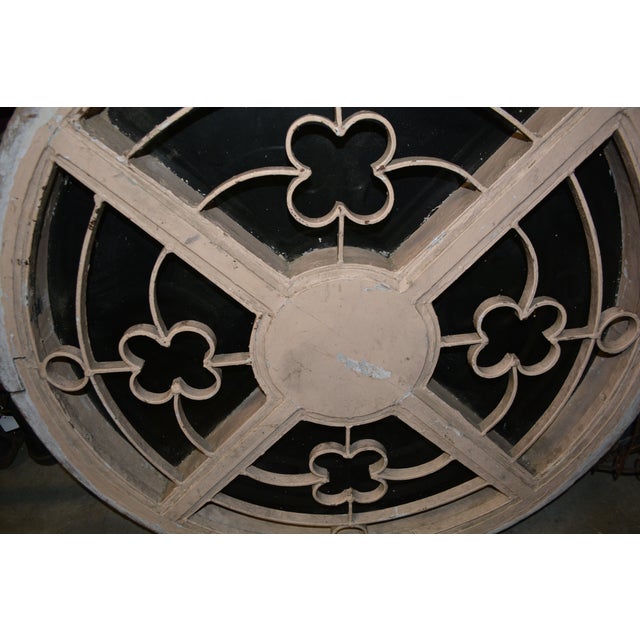 1930s Vintage European Wooden Round Tinted Glass Rose Window With Iron Scrolled Inserts For Sale - Image 5 of 18