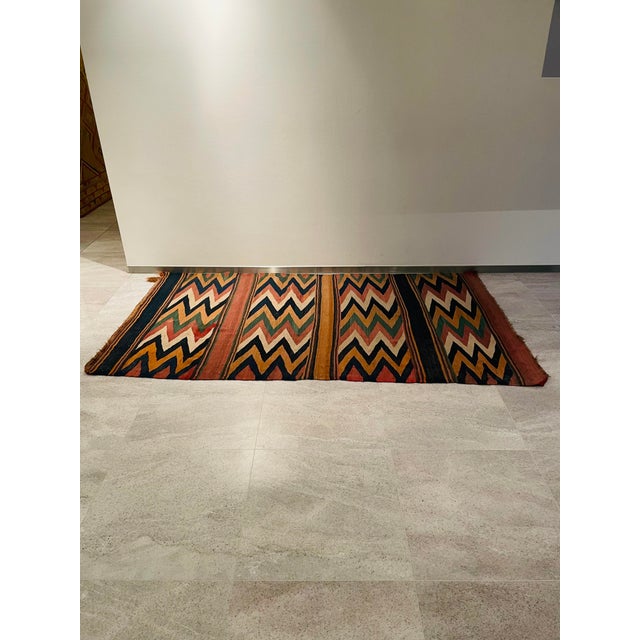 Antique Handwoven Wool Qashqai Kilim Rug, 1940s For Sale - Image 4 of 7