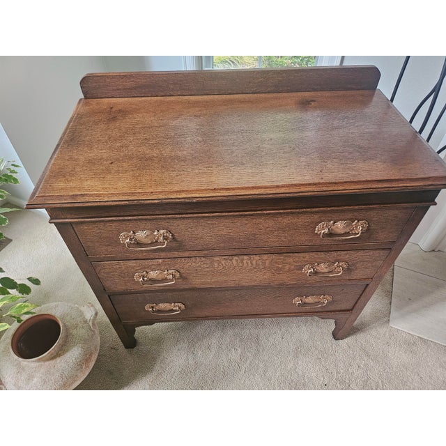 1910s American Golden Oak Three-Drawer Chest/Dresser For Sale - Image 4 of 11