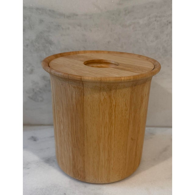 Contemporary Vintage Blonde Wood Ice Bucket With Lid and Liner For Sale - Image 3 of 9