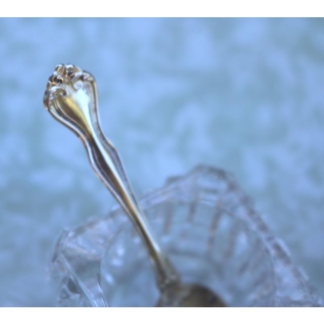 Traditional 1940's Westmoreland Crystal Salt Cellars With Sterling Silver Salt Spoons- 4 Pieces For Sale - Image 3 of 14